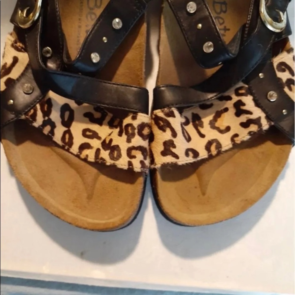 SOLD - Picture 4 of 8